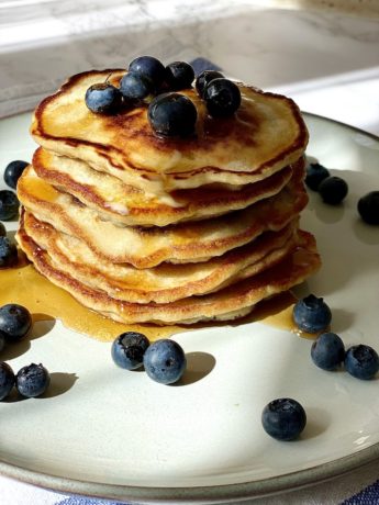 banana and blueberry pancakes