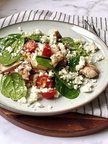 Grilled chicken and spinach salad