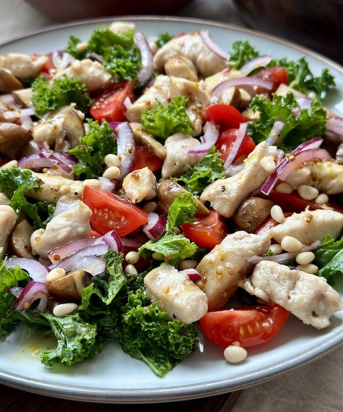 Chicken, Kale and Mushrooms Salad