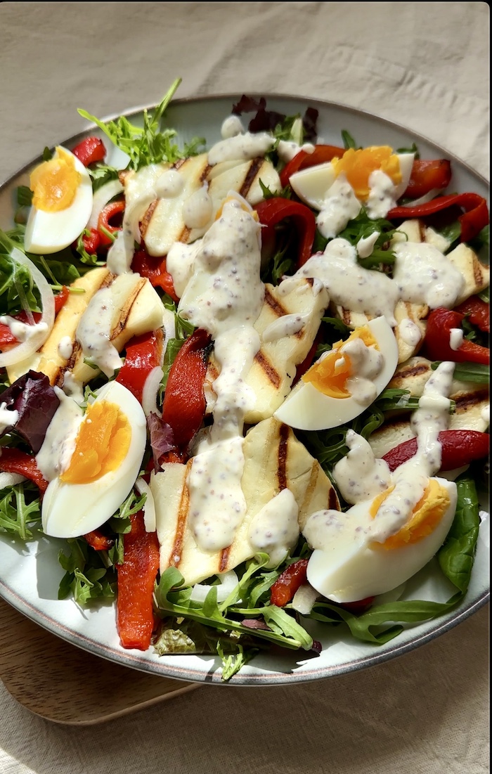 Salad with Grilled peppers, Halloumi and Egg