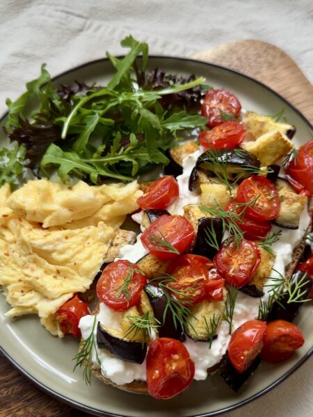 Toast with Roasted Spicy Aubergine, Tomatoes and Cottage Cheese