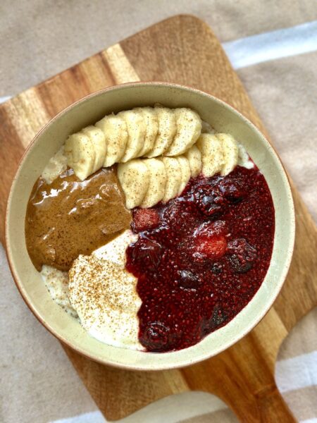 Oat Porrodge with Berry and Cherry Chia Jam