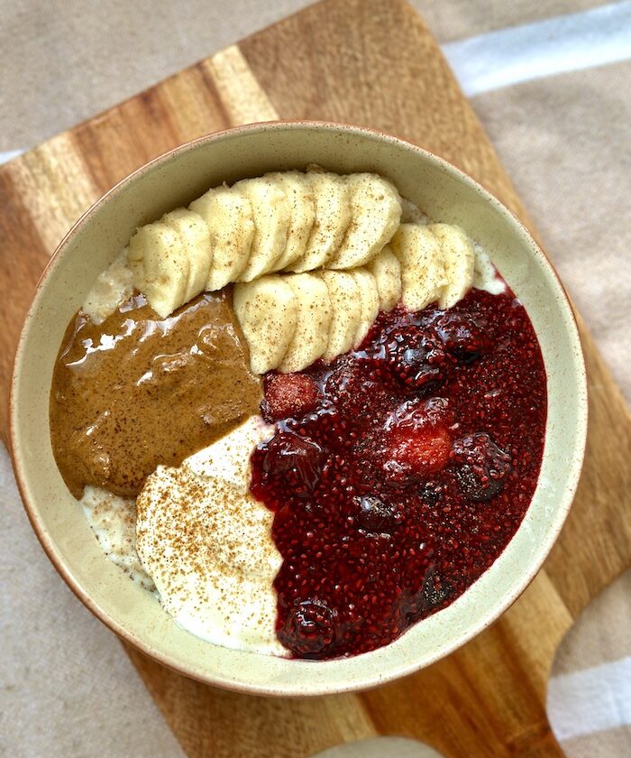 Oat Porrodge with Berry and Cherry Chia Jam
