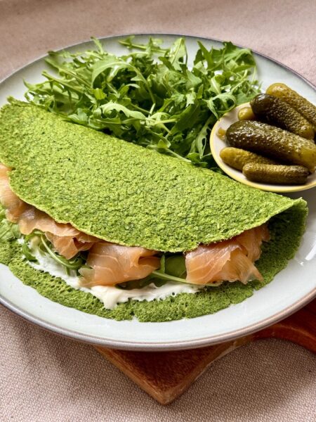 Spinach and Oat Pancake with Smoked Salmon
