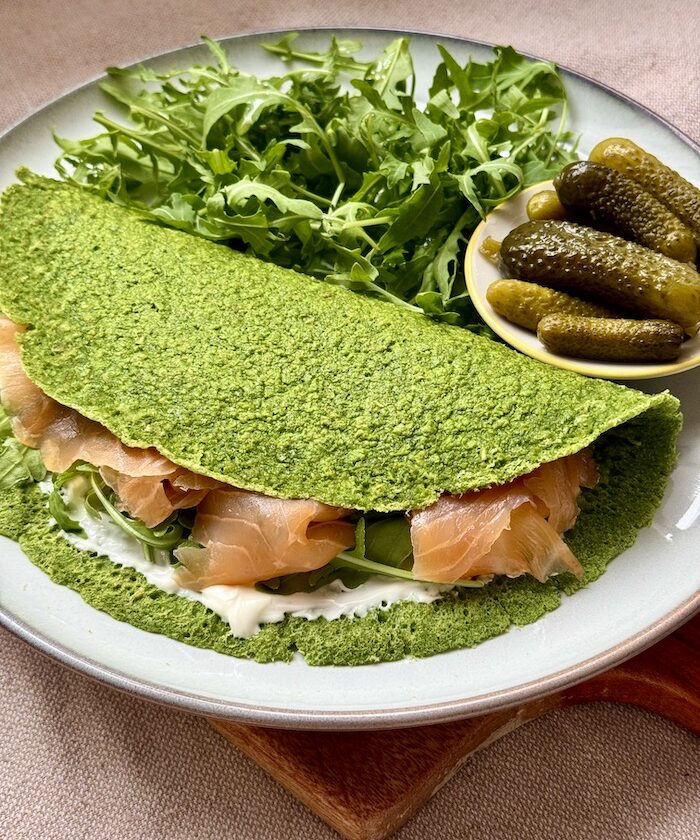 Spinach and Oat Pancake with Smoked Salmon