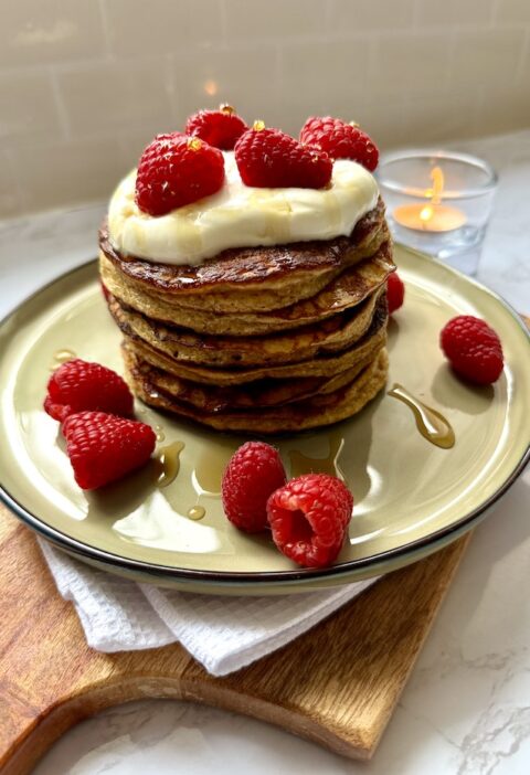 Yoghurt Oat Pancakes with Honey