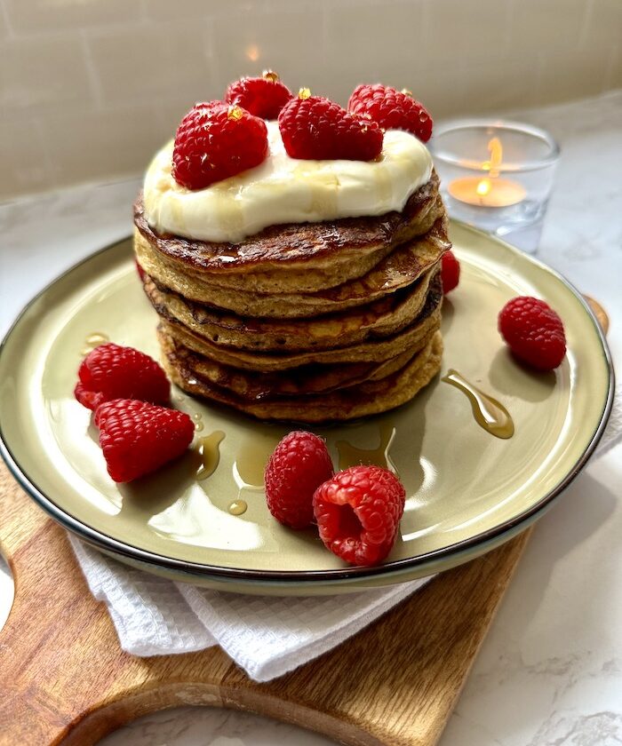 Yoghurt Oat Pancakes with Honey