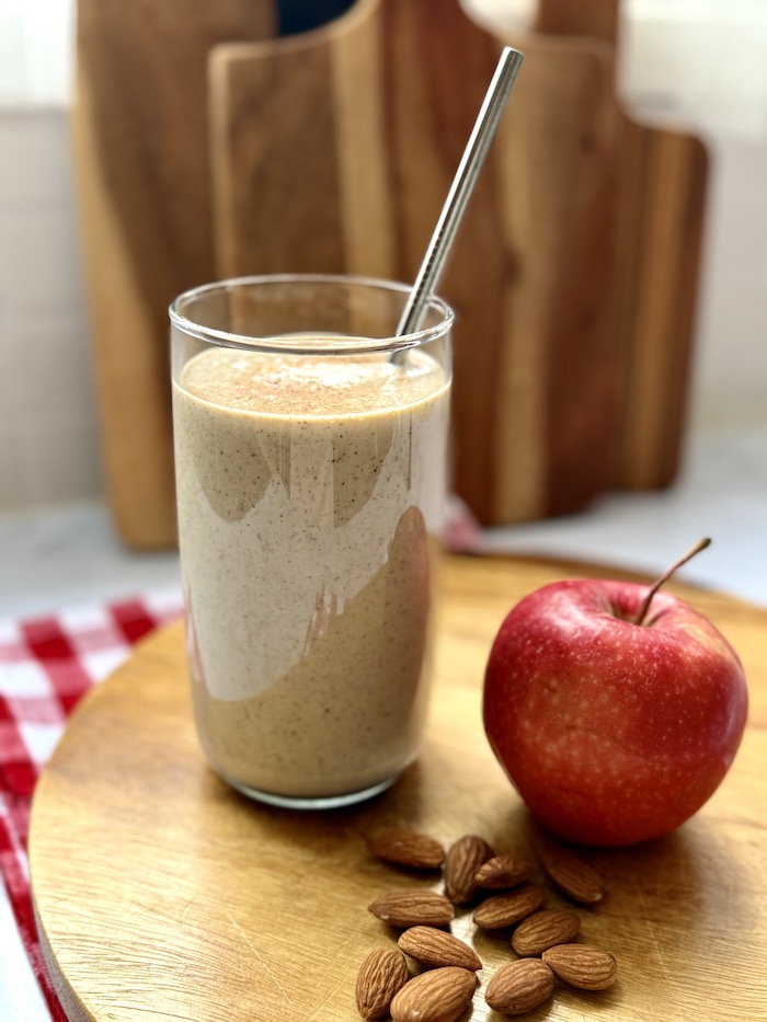 Creamy Apple and Almond Butter Smoothie