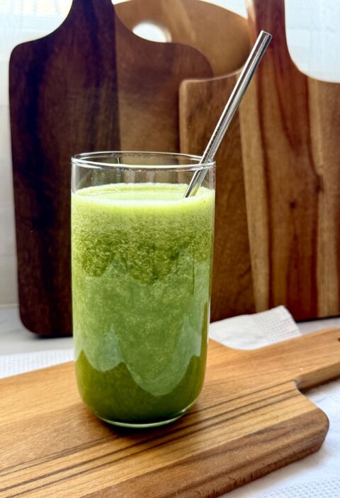 Pineapple, Spinach & Green Apple Smoothie