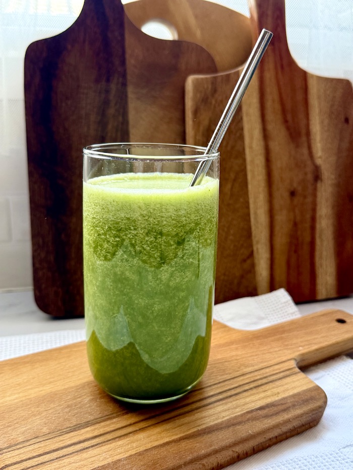 Pineapple, Spinach & Green Apple Smoothie