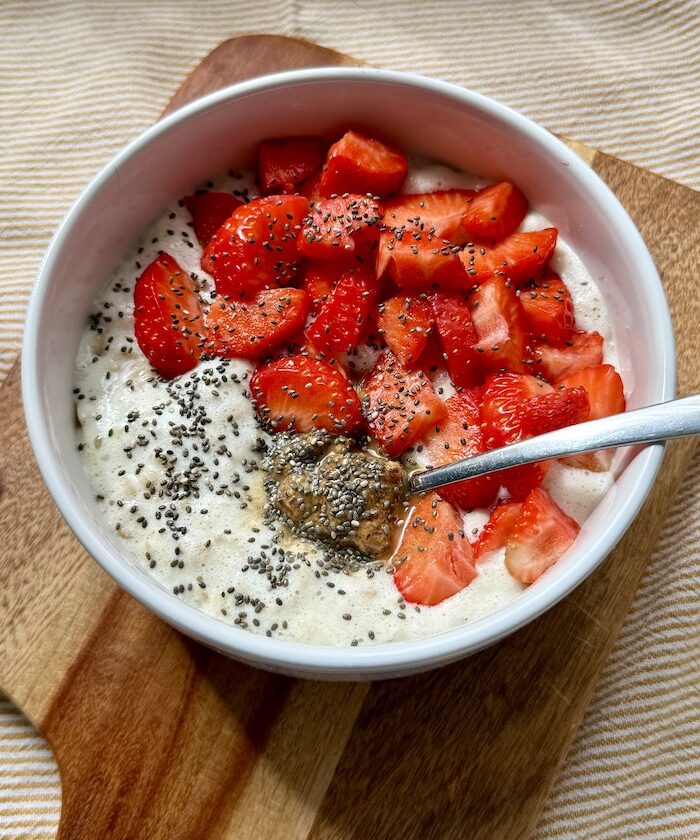 High-Protein Oat Porridge with Almond Butter and Strawberries