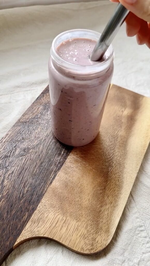 Blueberry, Strawberry and Banana Kefir Smoothie