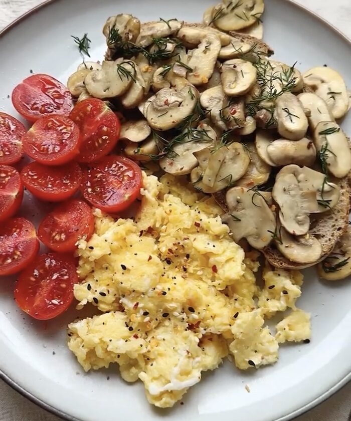 Buttered Mushrooms and Dill Toast